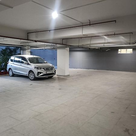 Pam Premium Hotel Vadodara Exterior foto